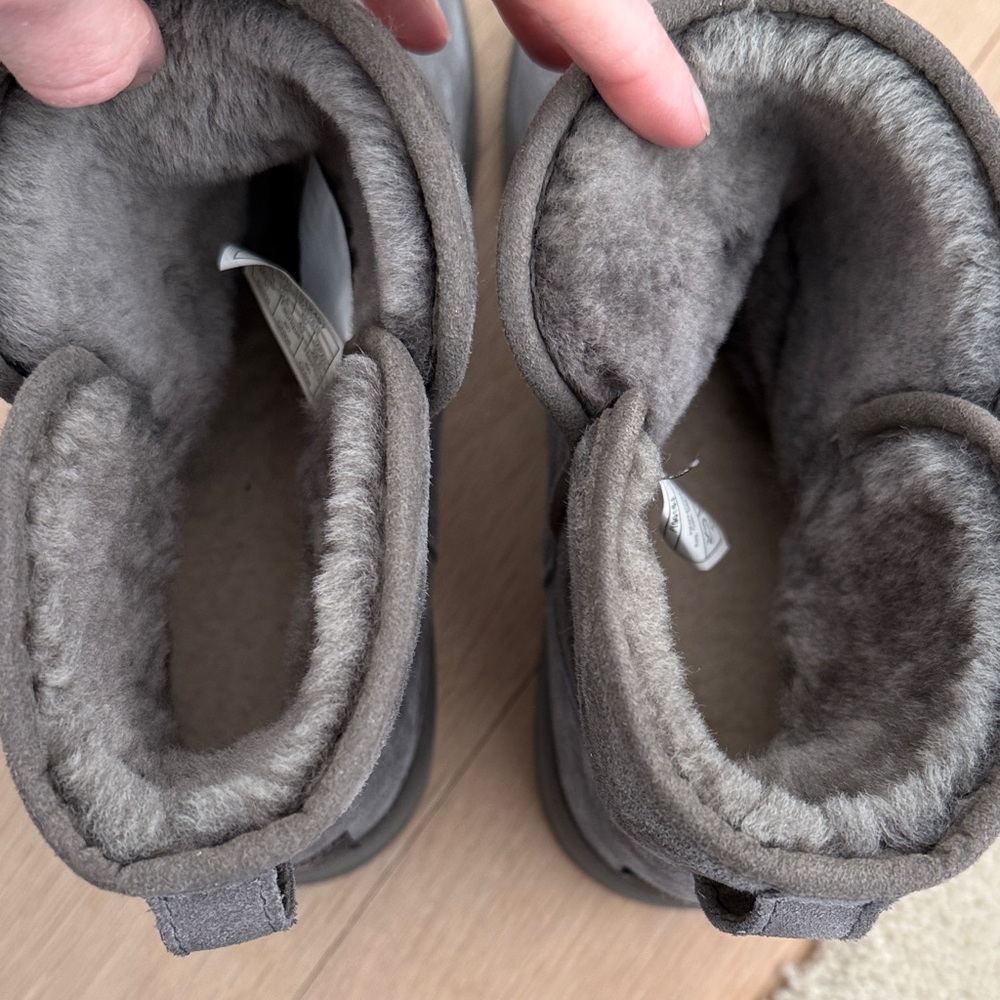 UGG Gray Suede Short Platform Shearling Boots, size 12 - Picture 6 of 7